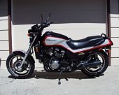 1985 Honda V65 VF1100S Sabre photo